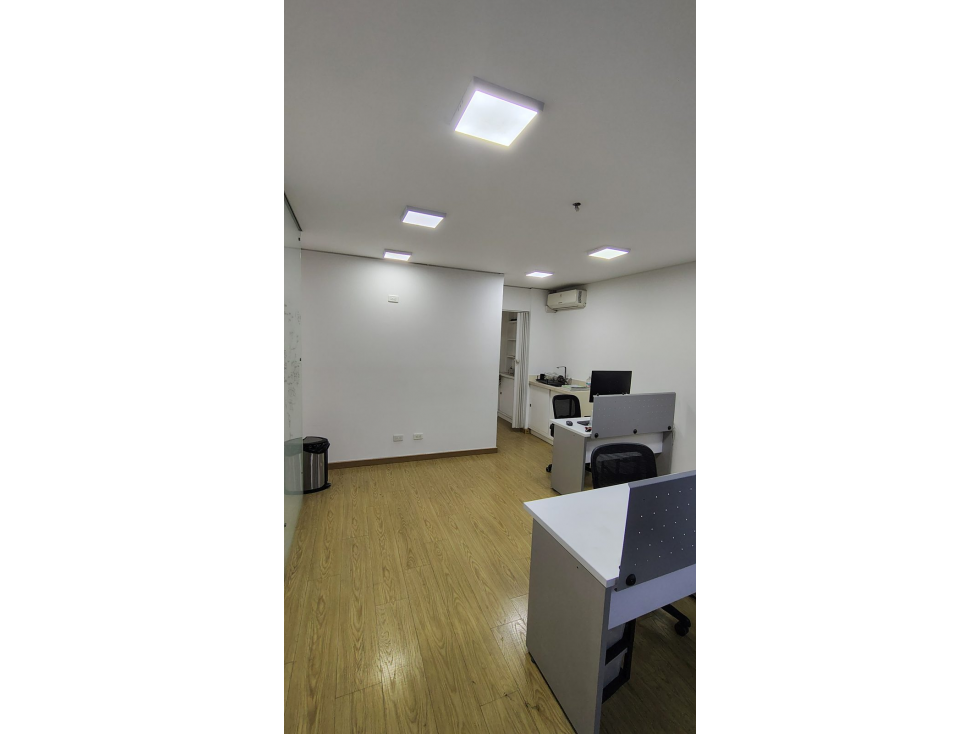 LOCAL EN VENTA | CENTRO COMERCIAL SECTOR PALMAS — foto 4
