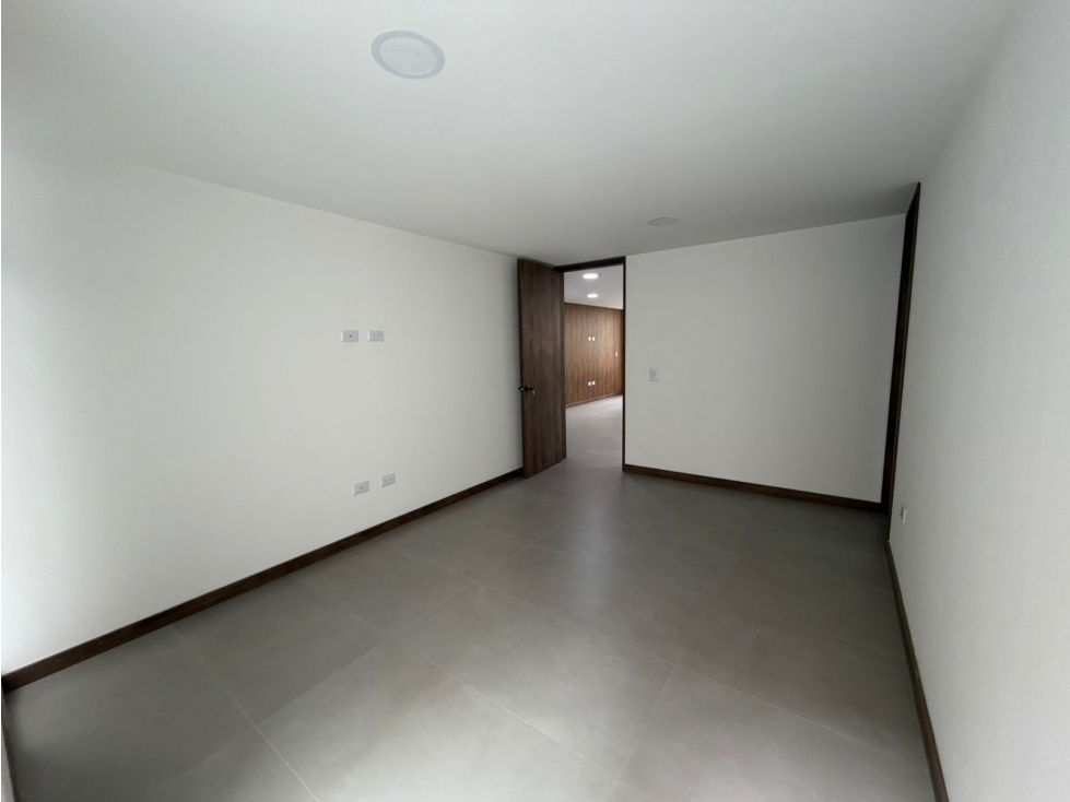 ¡Para estrenar! Amplio apartamento con terraza en Laureles — foto 6