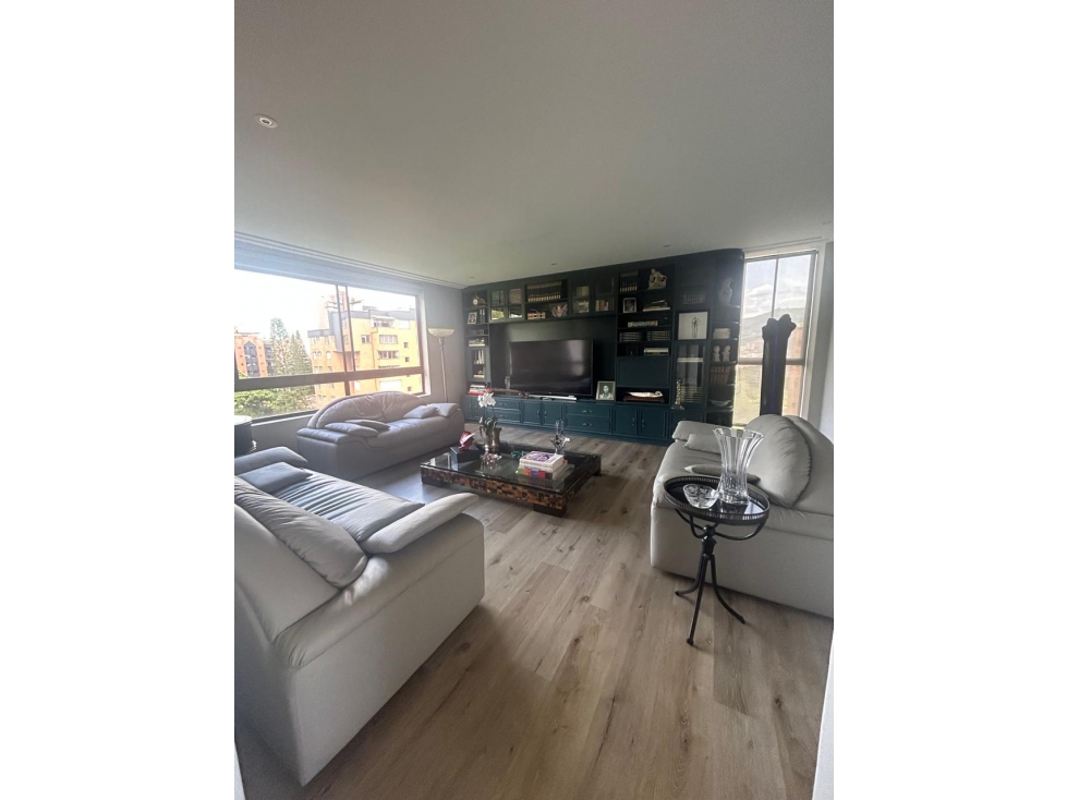 Apartamento de 332 mtrs en arriendo en El Poblado, Medellín — foto 4