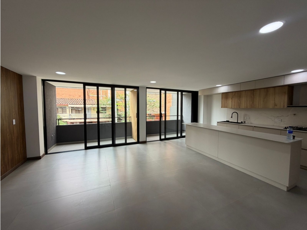 ¡Para estrenar! Amplio apartamento con terraza en Laureles — foto 3