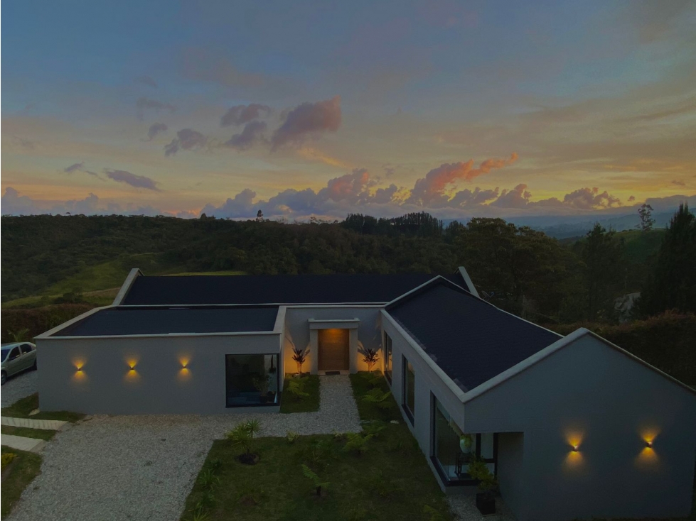 Venta de casa campestre de lujo, en parcelación - San Félix. — foto 4