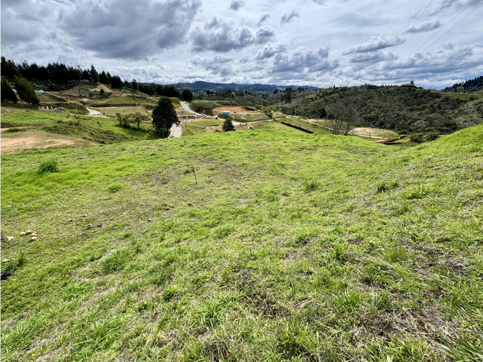 HERMOSO LOTE EN PARCELACIÓN CERCANO AL AEROPUERTO JMC — foto 2