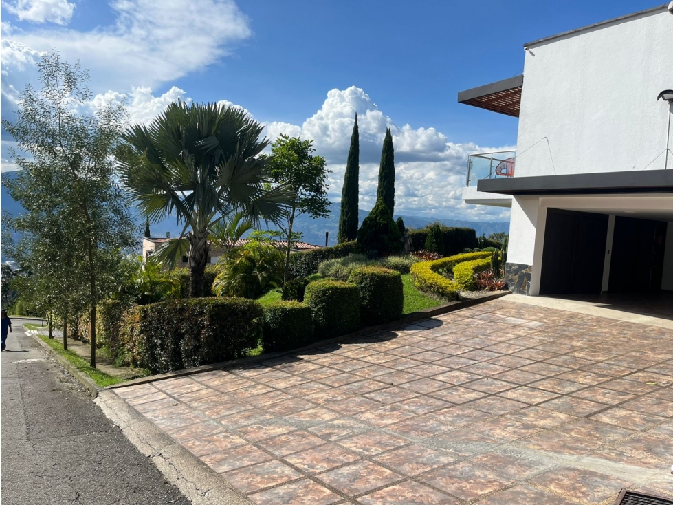Casa moderna con hermosa vista a la ciudad en Poblado Alto — foto 6