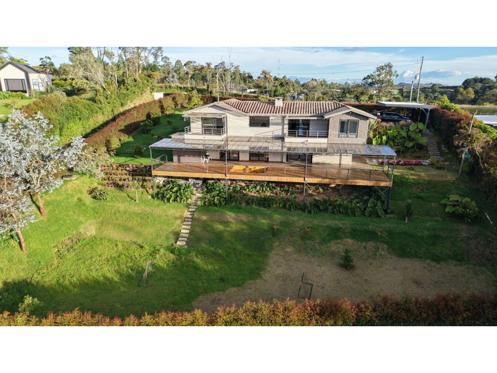 HERMOSA CASA CAMPESTRE INDEPENDIENTE EN EL ALTO DE LAS PALMAS