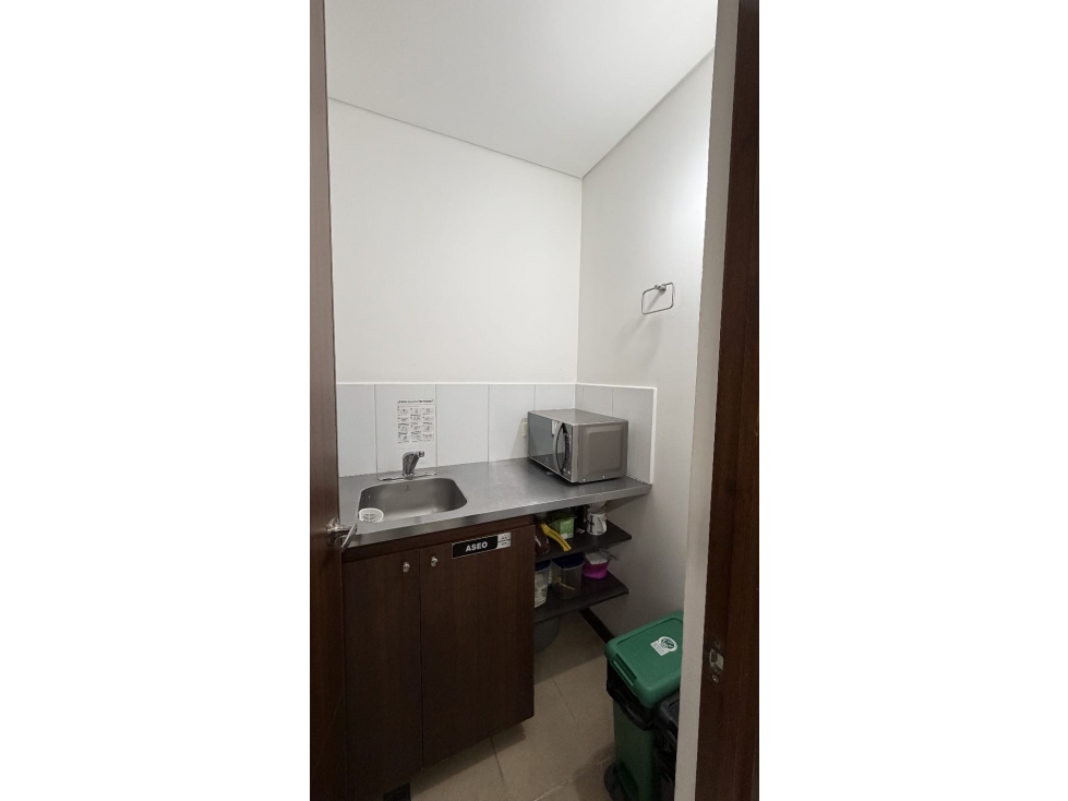 Excelente oficina en la mejor zona de negocios de El Poblado — foto 5