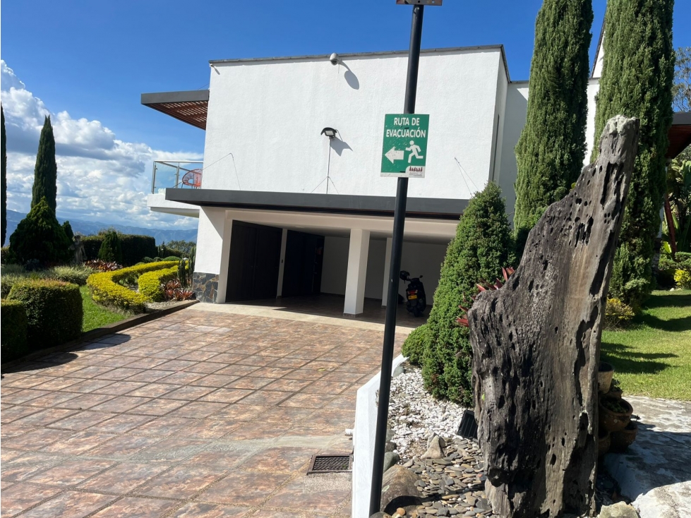 Casa moderna con hermosa vista a la ciudad en Poblado Alto — foto 5
