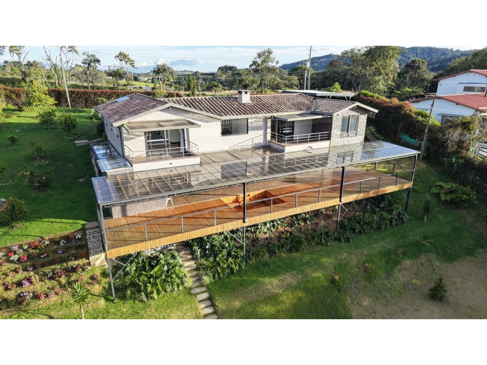 HERMOSA CASA CAMPESTRE INDEPENDIENTE EN EL ALTO DE LAS PALMAS — foto 2