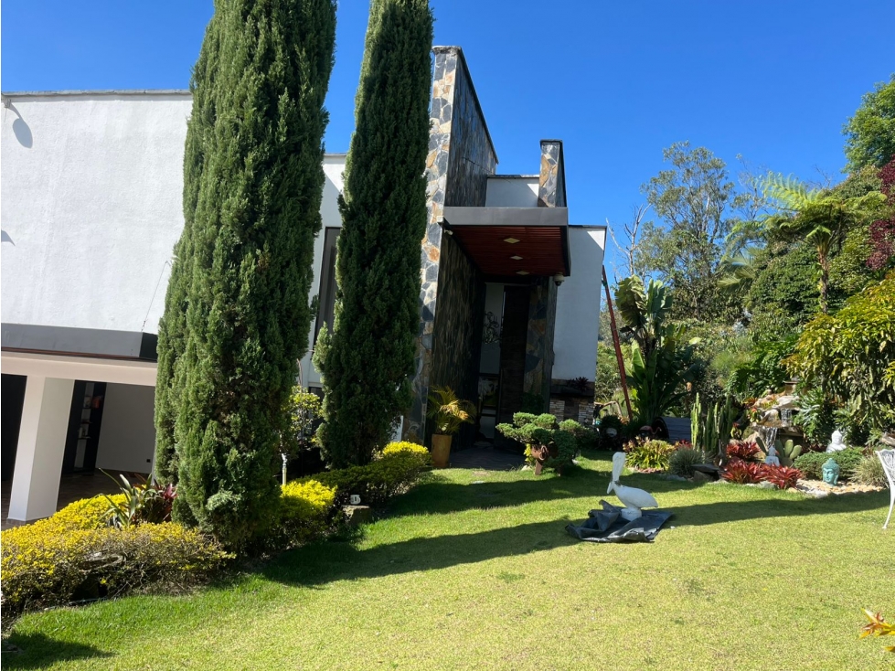 Casa moderna con hermosa vista a la ciudad en Poblado Alto — foto 4