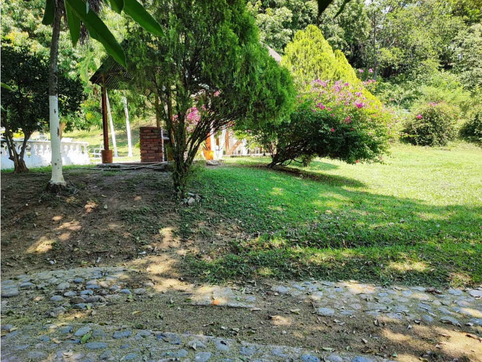 Finca lote, urbano ,cerca al parque de Santafe de Antioquia - 5