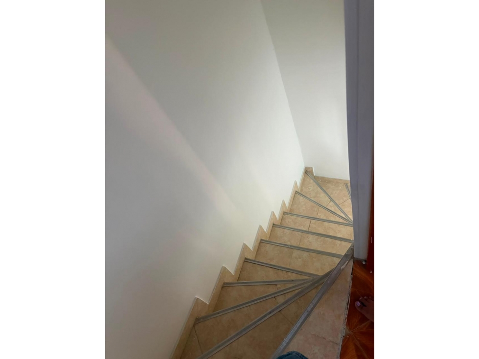 GANGA APARTAMENTO CERCA A PUERTA DEL NORTE — foto 5