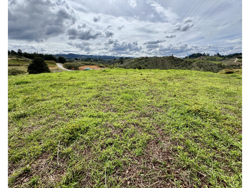 HERMOSO LOTE EN PARCELACIÓN CERCANO AL AEROPUERTO JMC — foto 6