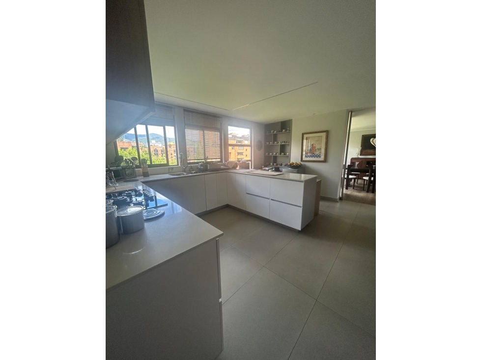 Apartamento de 332 mtrs en arriendo en El Poblado, Medellín — foto 5