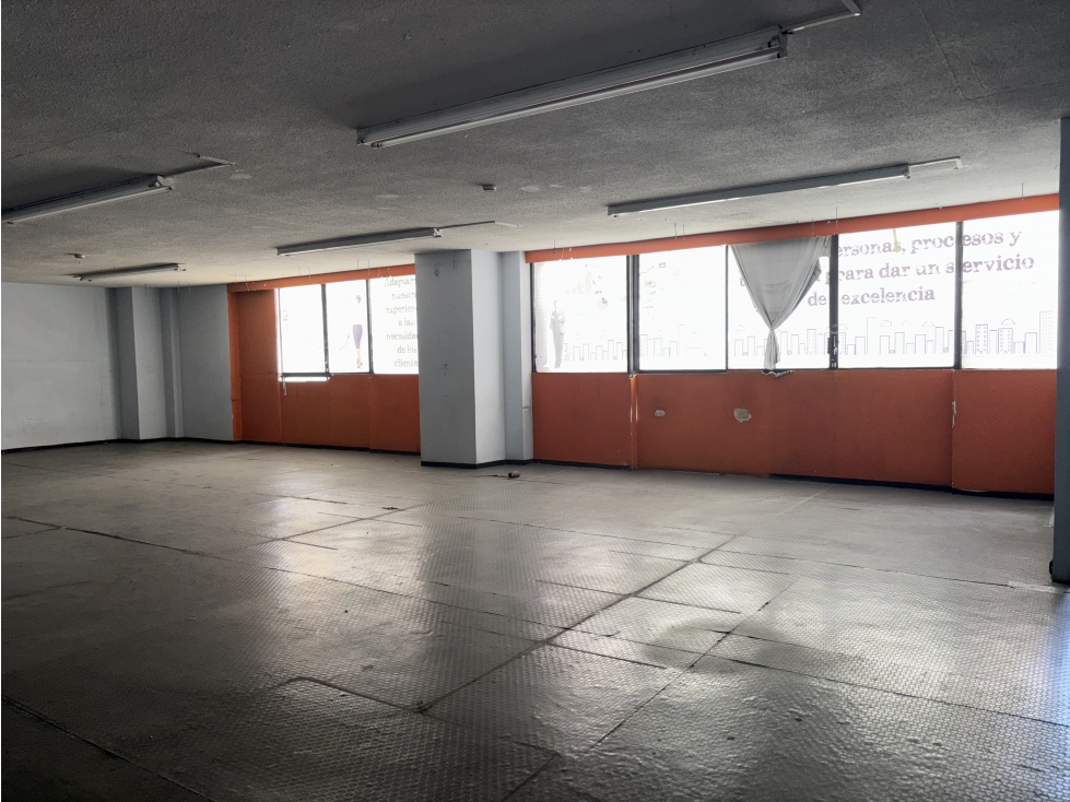 BODEGA EN RENTA EDIFICIO INDUSTRIAL 450 m2 - 1