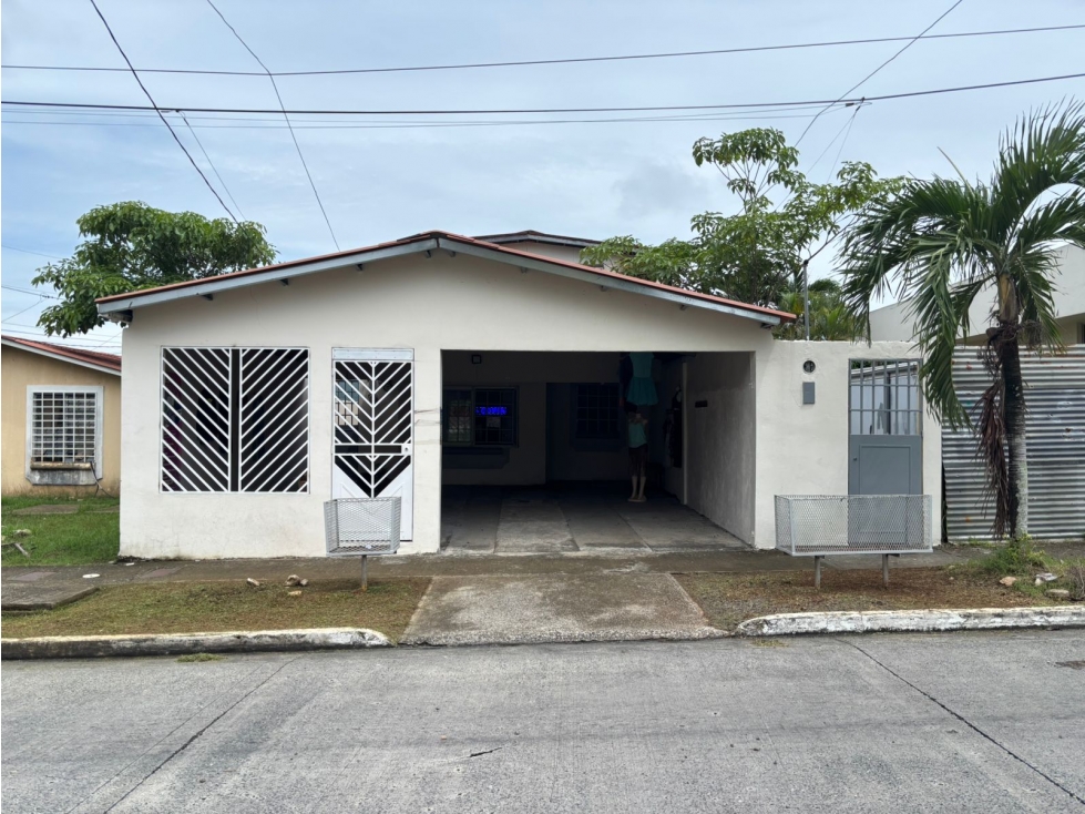¡Oportunidad única en Buena Vista, Tocumen! CASA DOS PISOS EN VENTA - 2