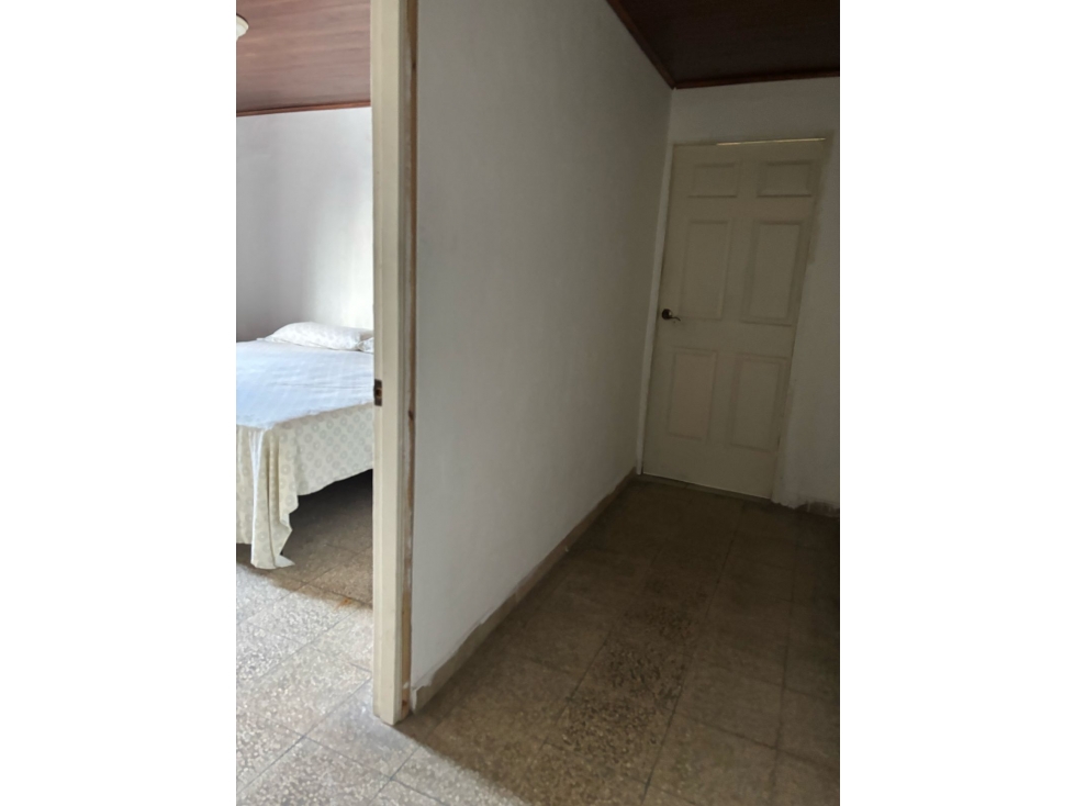 ¡OPORTUNIDAD ÃNICA! CASA REMODELADA EN ALTOS DEL CRISOL — foto 4