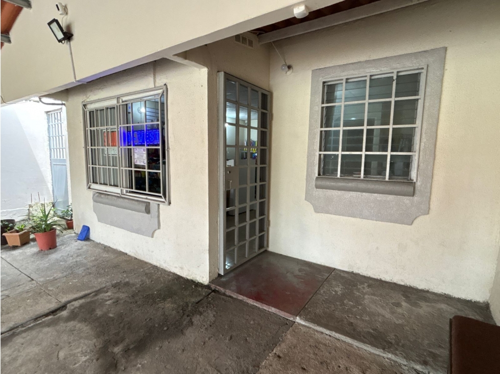 ¡Oportunidad única en Buena Vista, Tocumen! CASA DOS PISOS EN VENTA - 3