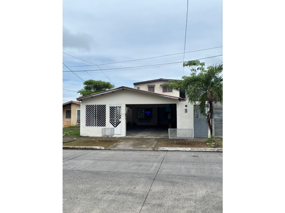 ¡Oportunidad única en Buena Vista, Tocumen! CASA DOS PISOS EN VENTA - 1