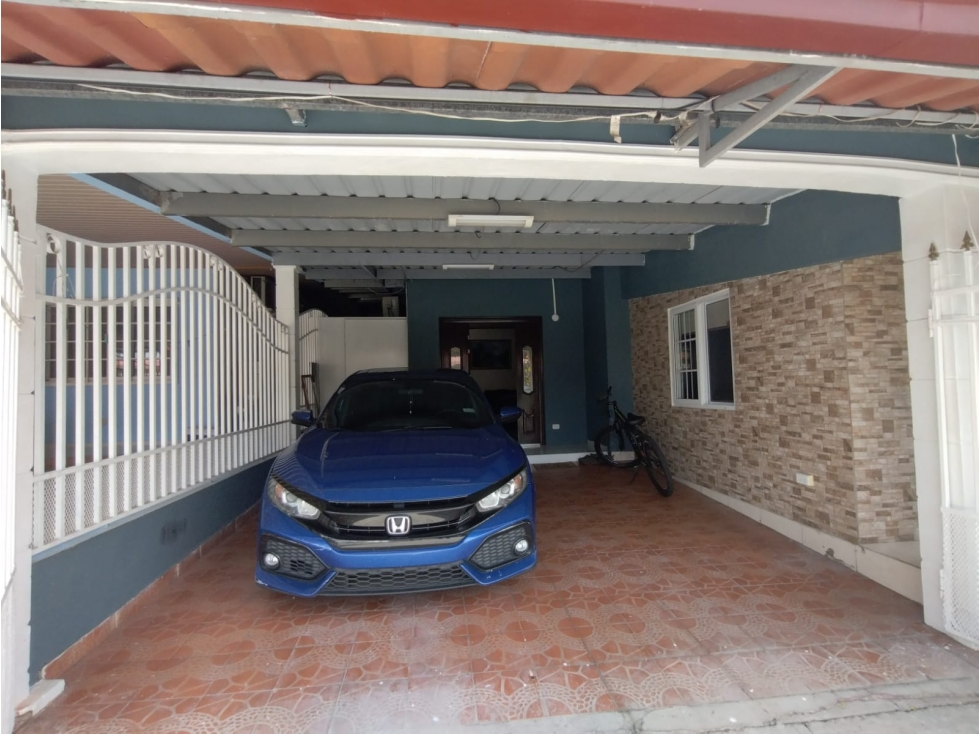 CASA REMODELADA EN VENTA EN LA ARBOLEDA DEL GOLF RUFINA ALFARO — foto 2