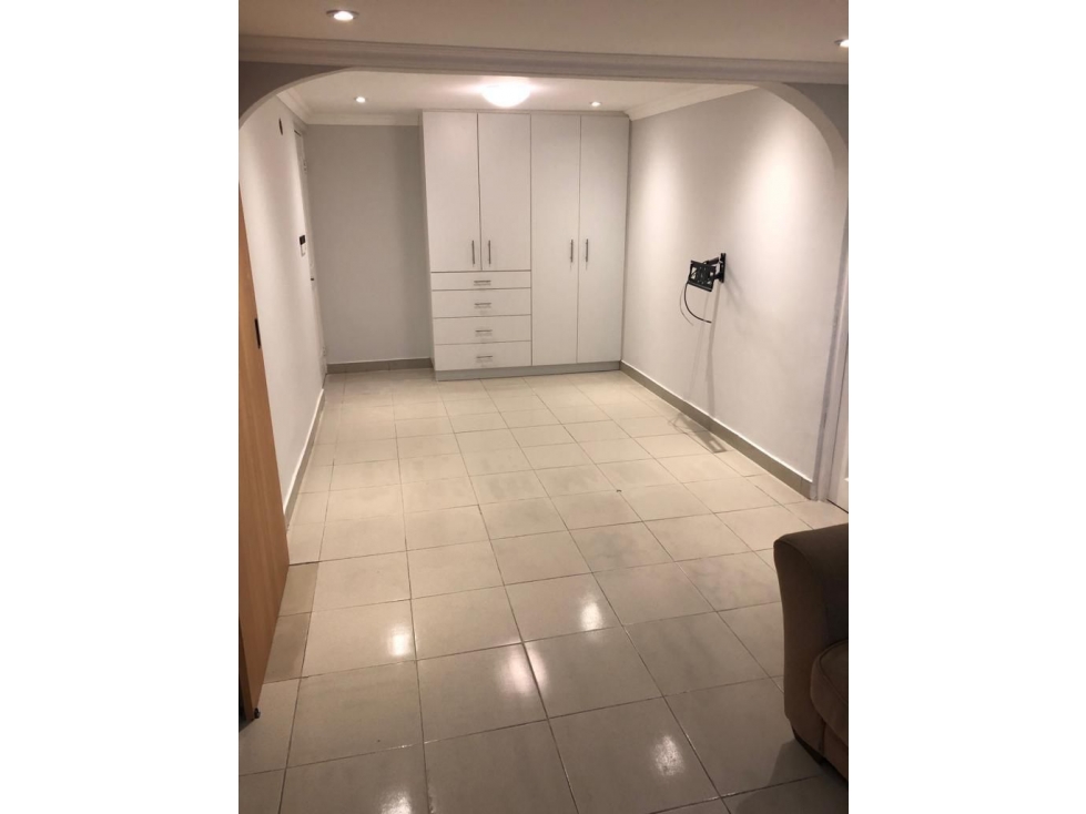 OPORTUNIDAD UNICA CASA EN VENTA VIA PRINCIPAL NEGOCIABLE — foto 3