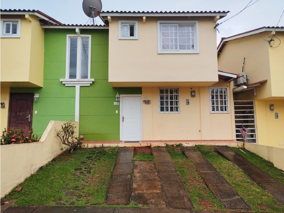 CASA EN VENTA EN PH PRIVADO P.H. LOS SAUCES- PEDREGAL - 1