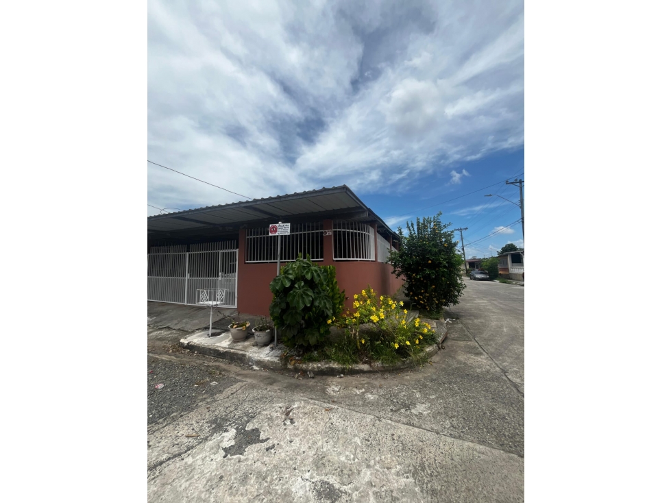 AMPLIA CASA CERCADA EN LOS ROSALES - VISTA ALEGRE 3R| 2B| 2P