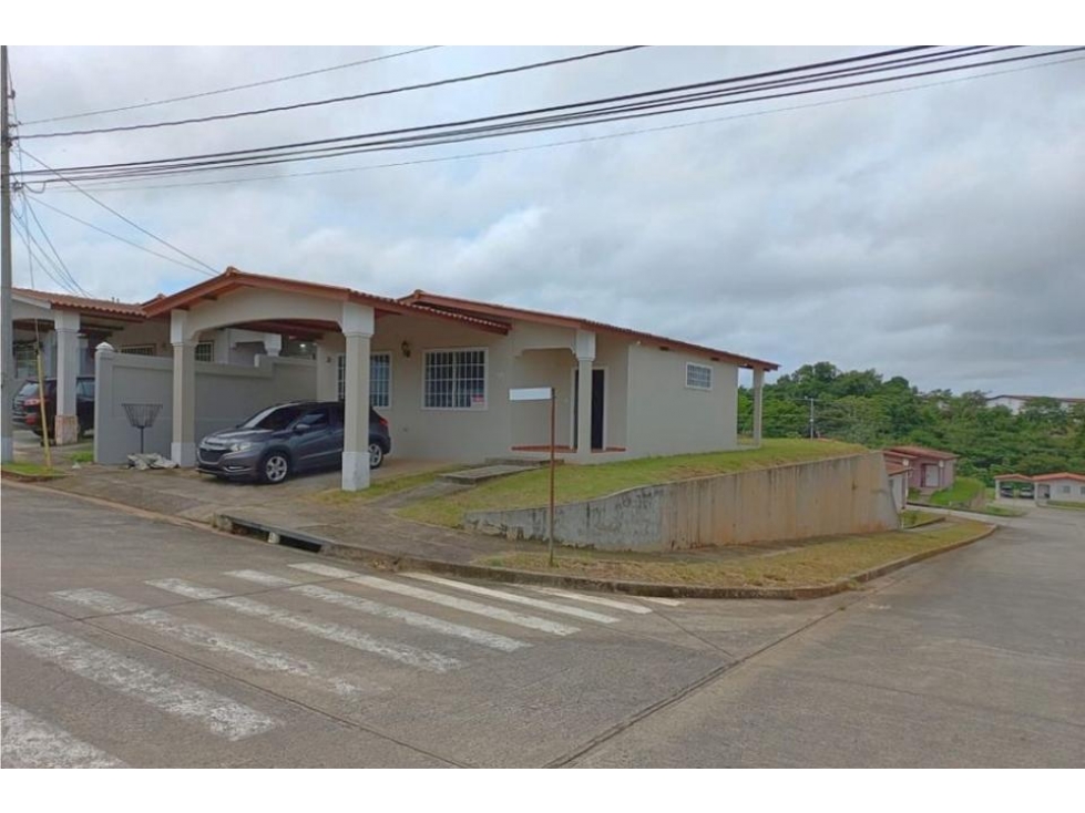 Casa en esquina - Brisas del Golf Arraiján 3R| 2B| 2P (negociable) — foto 2