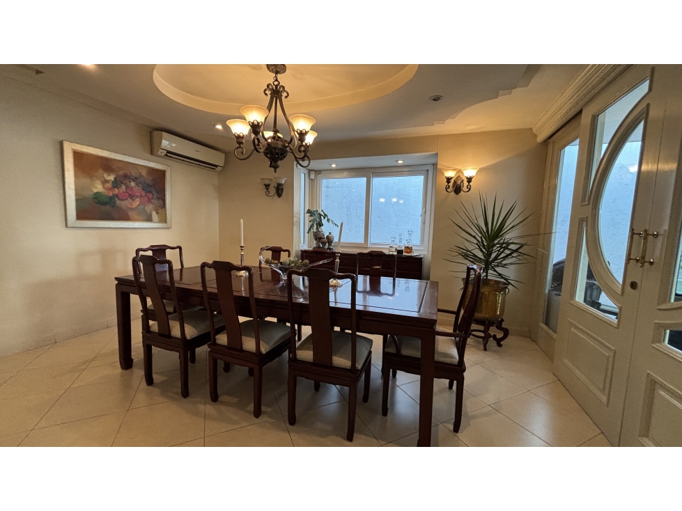CASA DE DOS PISOS EN OBARRIO A LA VENTA | CON ZONIFICACIÓN ZM6 - 4