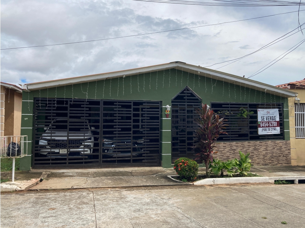 SE VENDE HERMOSA CASA EN PRADERAS DEL CAMPO CHORRERA - 1
