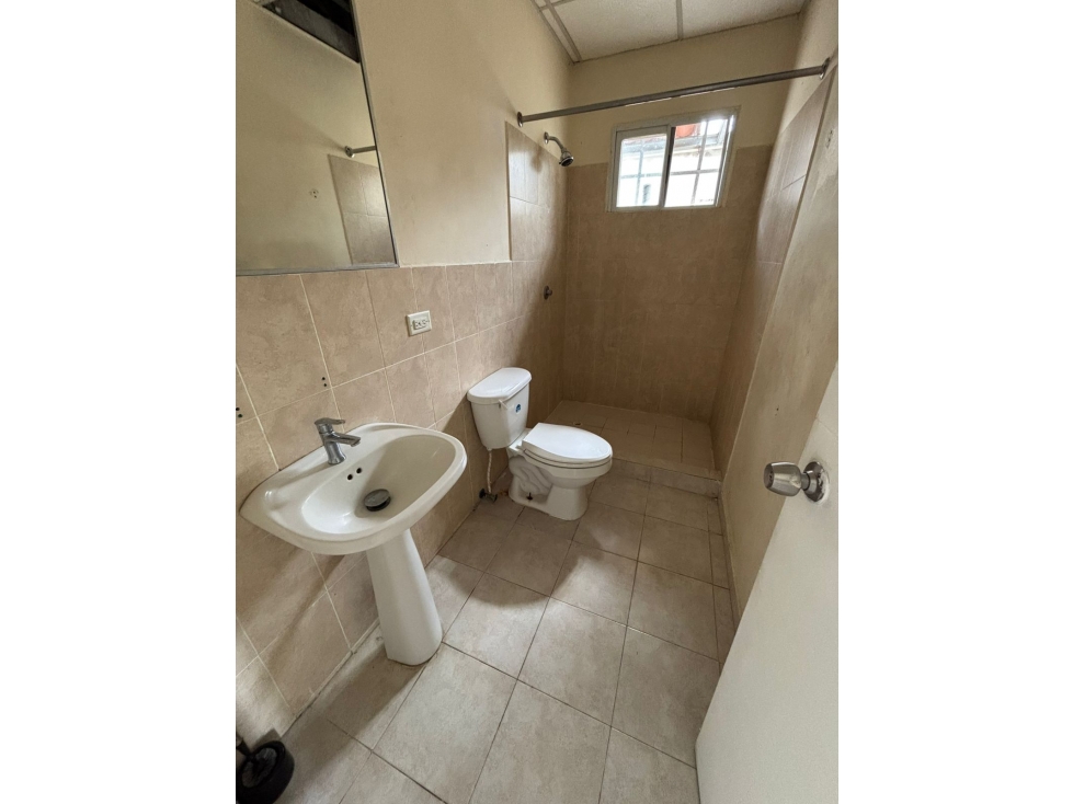 CASA EN ALQUILER Y VENTA HACIENDA SANTA FE - 6