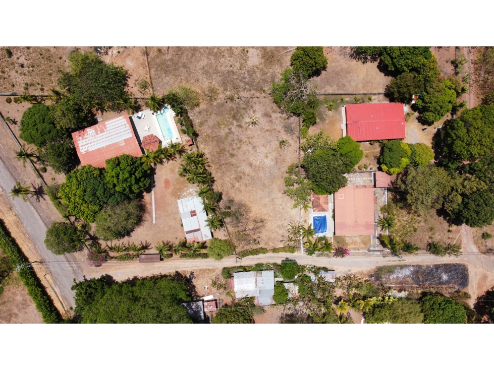 Terreno a pasos de la playa en Gorgona listo para construir — foto 5