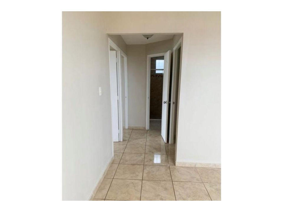 Casa en esquina - Brisas del Golf Arraiján 3R| 2B| 2P (negociable) — foto 5