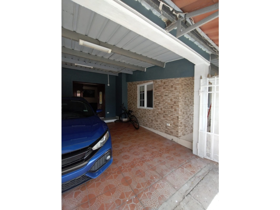 CASA REMODELADA EN VENTA EN LA ARBOLEDA DEL GOLF RUFINA ALFARO — foto 3