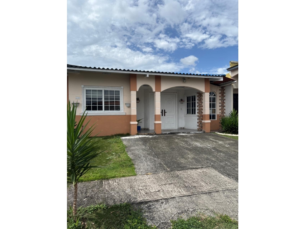 CASA EN VENTA EN VILLAS DEL MEDITERRANEO DON BOSCO REMODELADA