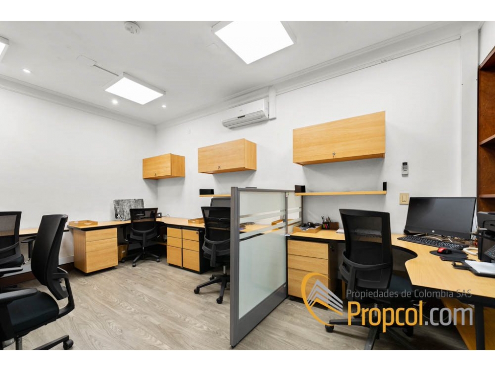 ARRIENDO EXCELENTE OF PARQUE 93 - 5