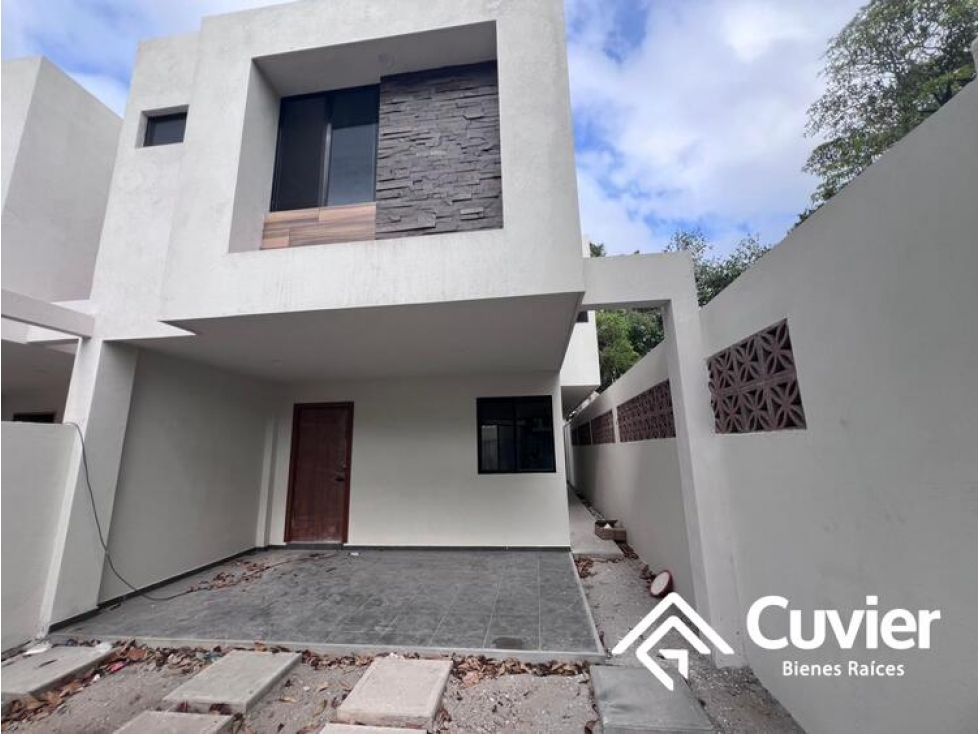 CV2413-RS CASA EN VENTA, COL. DEL BOSQUE — foto 2