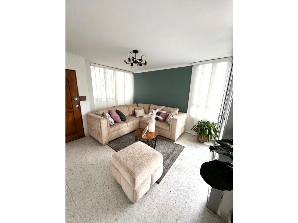 SE VENDE APARTAMENTO, EN CIUDAD JARDIN, BARRANQUILLA.