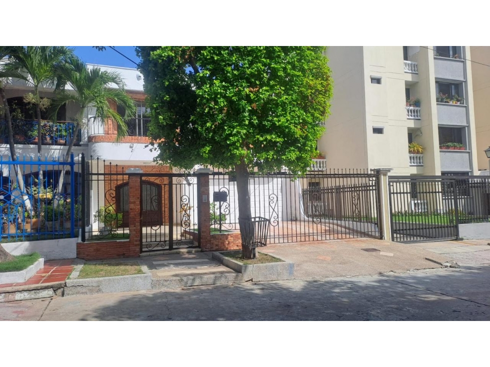 VENDO CASA EN ALTOS DE RIOMAR, BARRANQUILLA
