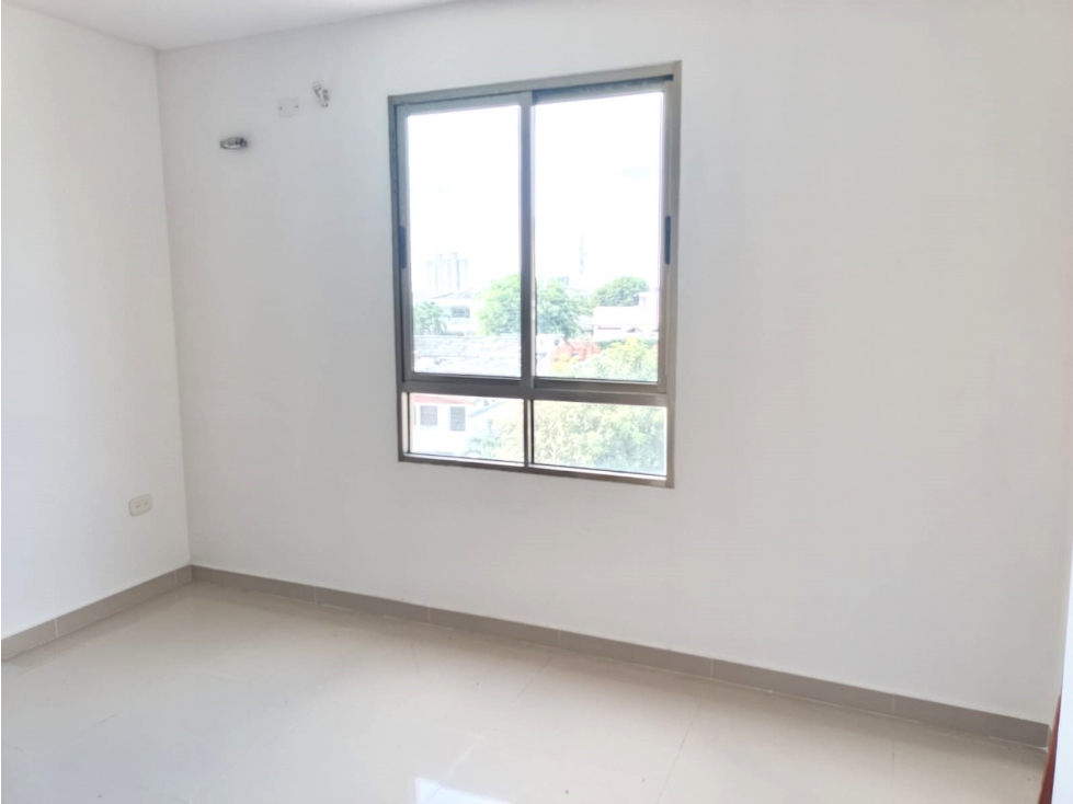 SE VENDE APARTAMENTO EN CIUDAD JARDIN, BARRANQUILLA. — foto 2
