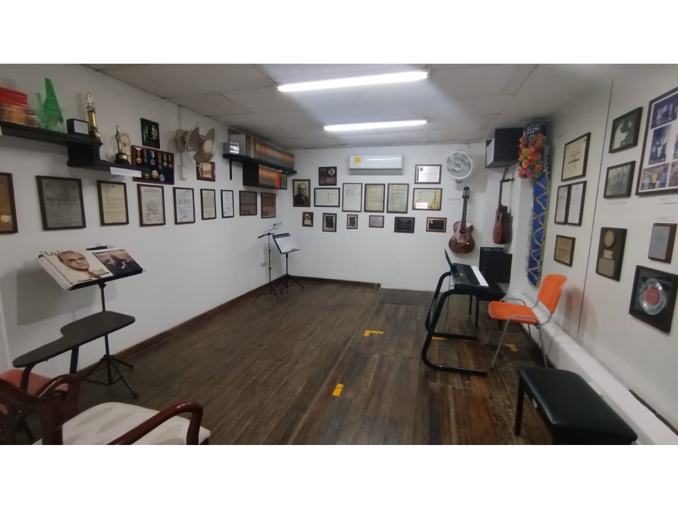 ARRIENDO LOCAL COMERCIAL EN BARRIO LA CAMPIÑA