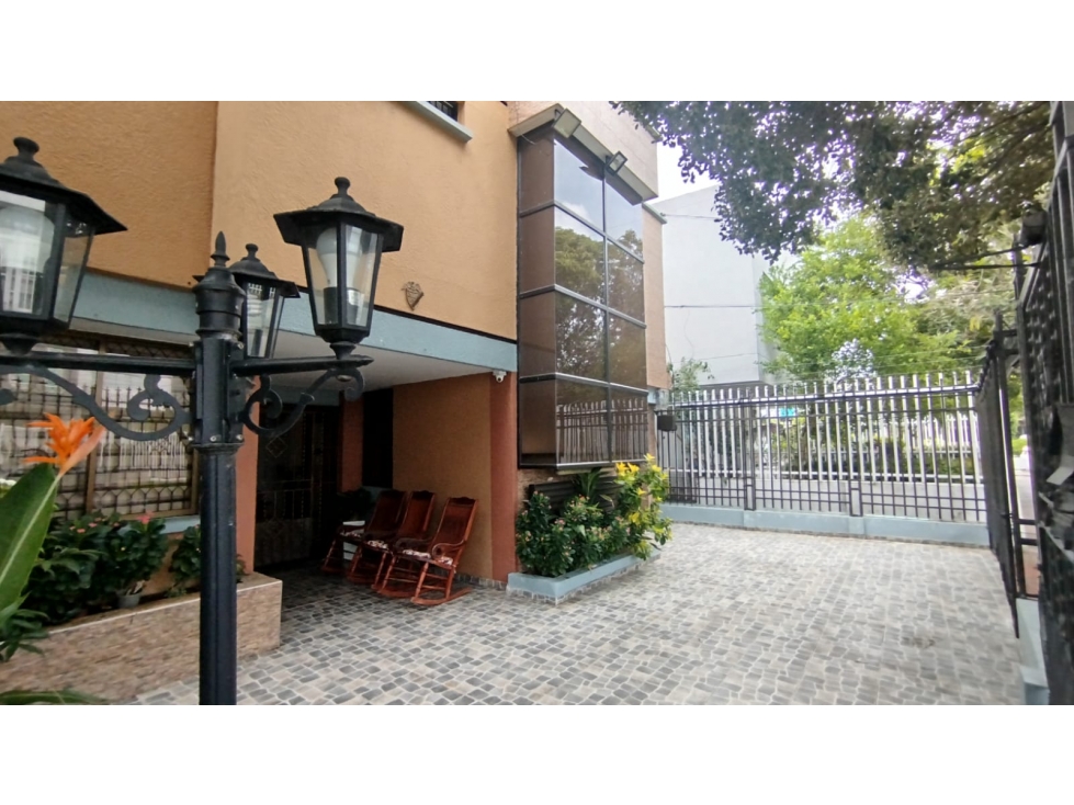 ARRIENDO CASA COMERCIAL EN CIUDAD JARDÍN, BARRANQUILLA - 2