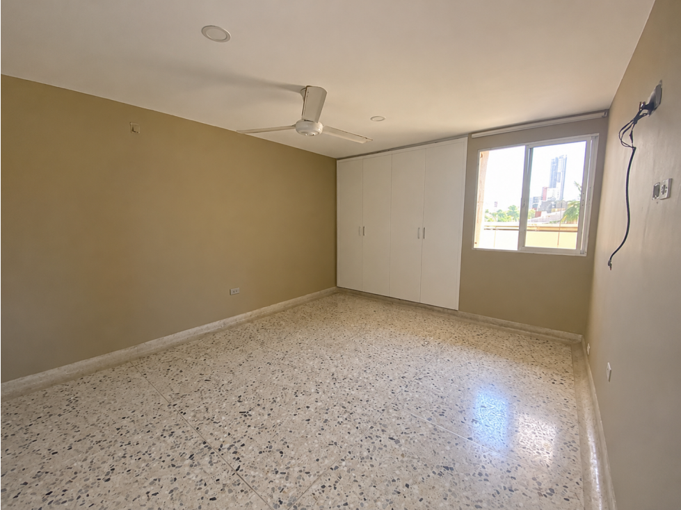 VENTA DE APARTAMENTO EN ALTOS DE RIOMAR, BARRANQUILLA - 4