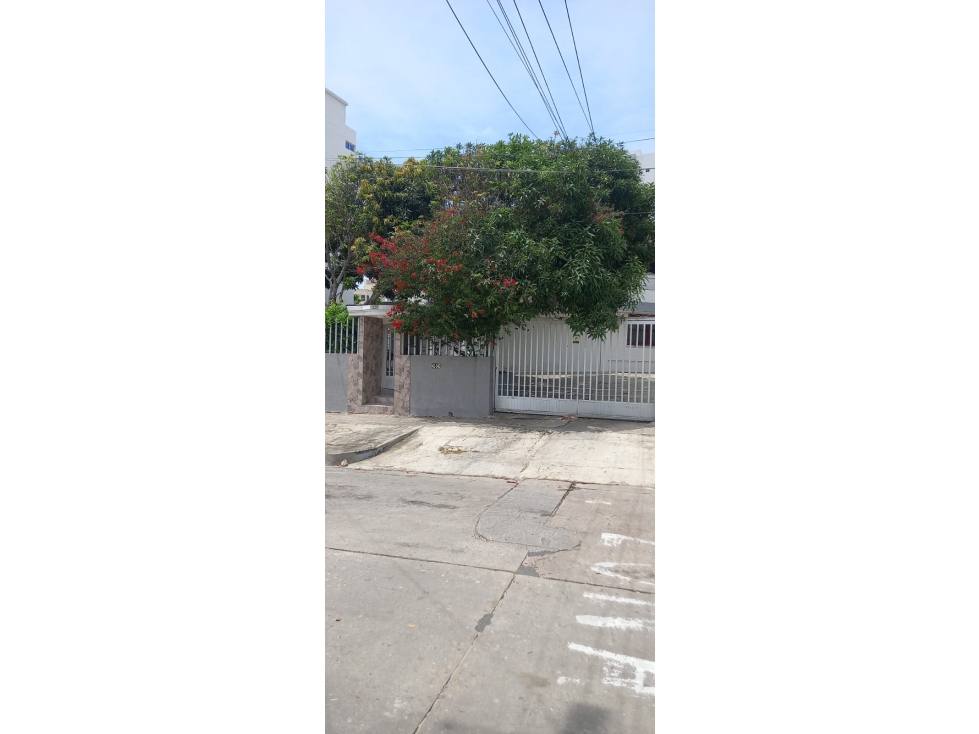 VENDO EDIFICIO EN CIUDAD JARDIN BARRANQUILLA - 2