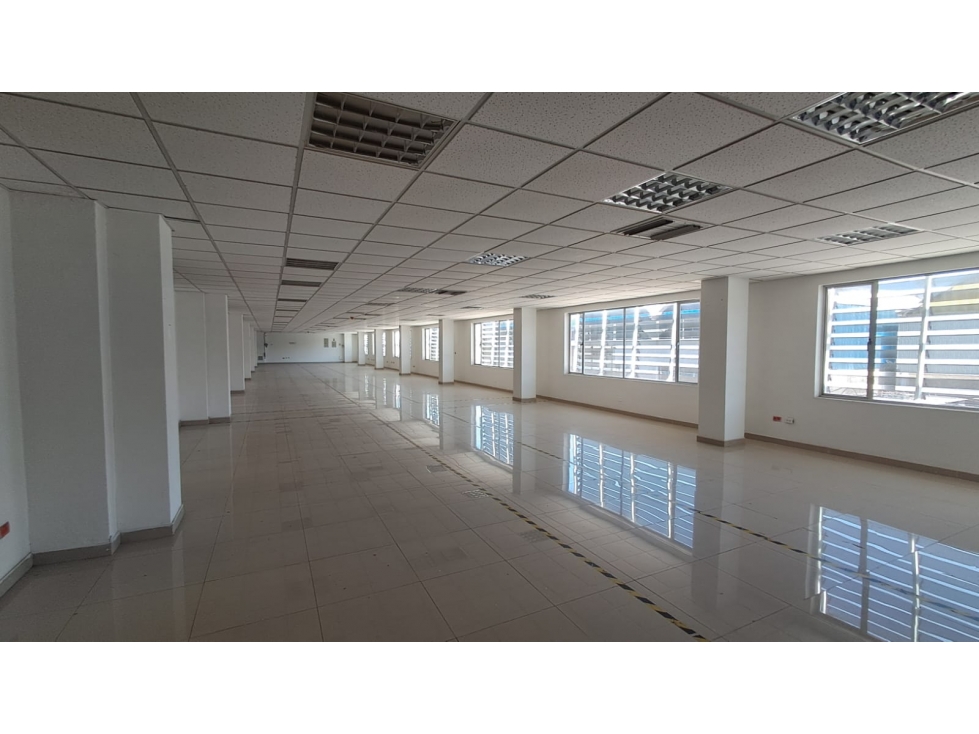 ARRIENDO BODEGA JUAN MINA, BARRANQUILLA - 2