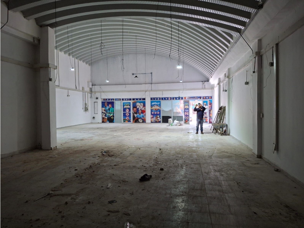 ARRIENDO LOCAL COMERCIAL MALAMBO - 4