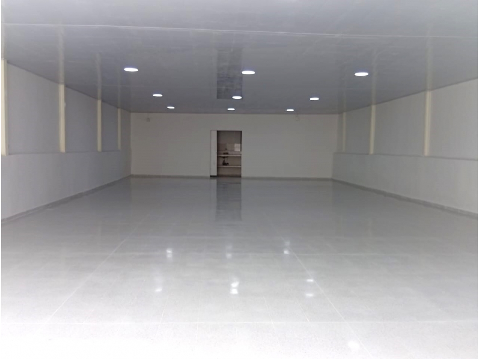 SE ARRIENDA LOCAL COMERCIAL PARA ESTRENAR, LOS ANDES, BARRANQUILLA.