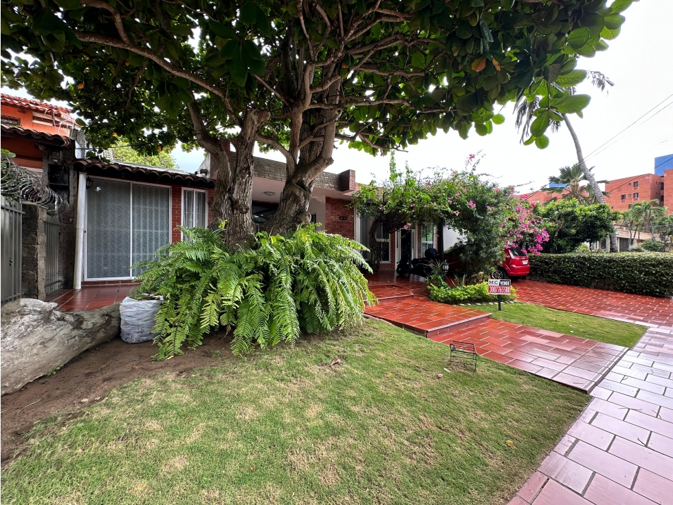 VENDO CASA EN BARRIO RIOMAR, BARRANQUILLA
