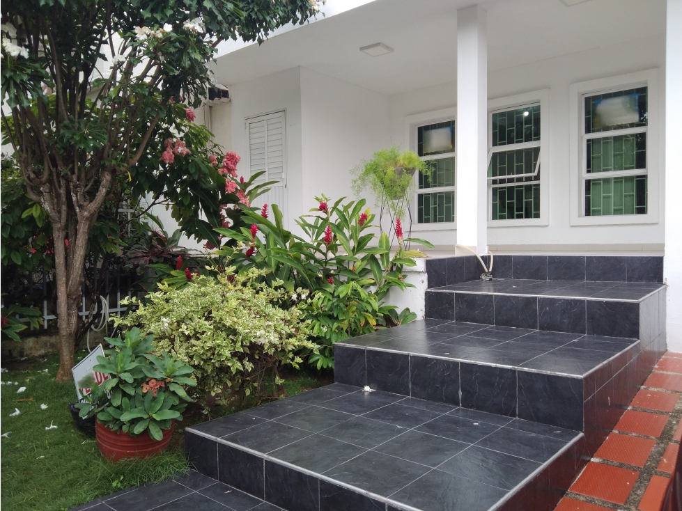 VENDO CASA EN BARRIO LOS NOGALES, BARRANQUILLA