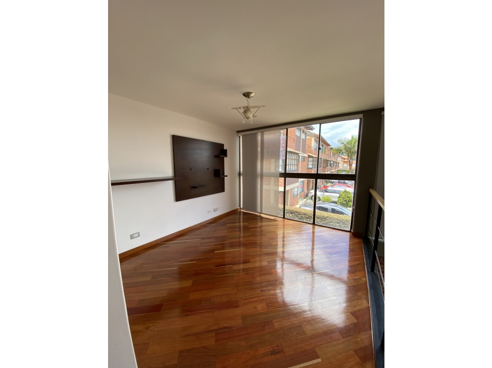 Venta de casa esquinera ubicado en Chia