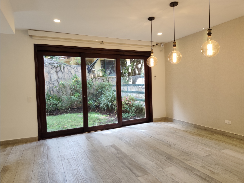 Casa en arriendo Bosque de Pinos: vista a los cerros terraza de 60 m² — foto 3