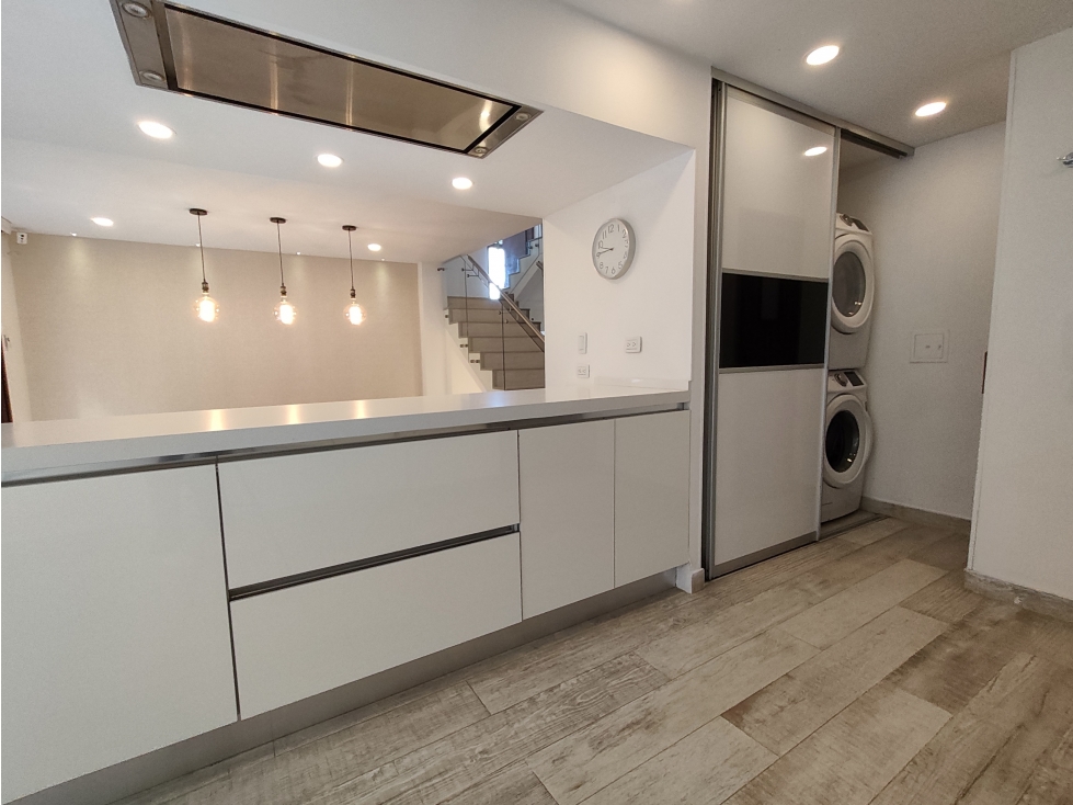 Casa en arriendo Bosque de Pinos: vista a los cerros terraza de 60 m² — foto 5